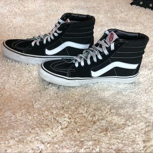 Vans Sk8 Hi Skate Shoe - Black